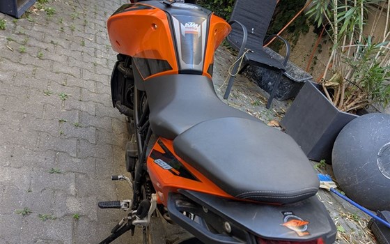 Gebrauchtmotorrad KTM 690 Duke - Bild 2