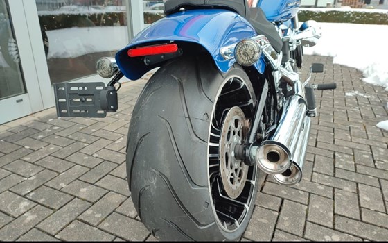 Gebrauchtmotorrad Harley-Davidson Softail Breakout 117 - Bild 10