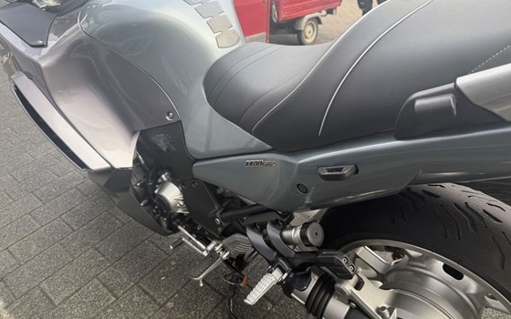 Gebrauchtmotorrad Kawasaki GTR 1400 - Bild 3