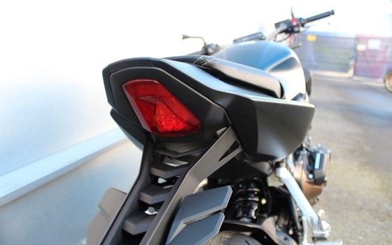 Gebrauchtmotorrad Honda CB650R E-Clutch - Bild 25