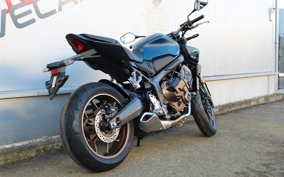 Gebrauchtmotorrad Honda CB650R E-Clutch - Bild 3