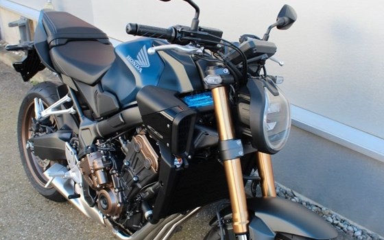 Gebrauchtmotorrad Honda CB650R E-Clutch - Bild 9