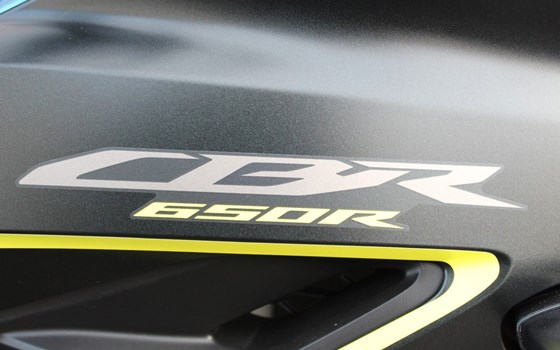 Gebrauchtmotorrad Honda CBR650R E-Clutch - Bild 27