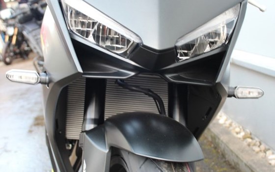 Gebrauchtmotorrad Honda CBR650R E-Clutch - Bild 29