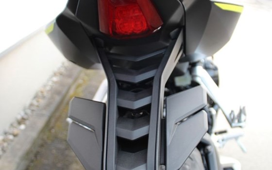 Gebrauchtmotorrad Honda CBR650R E-Clutch - Bild 8