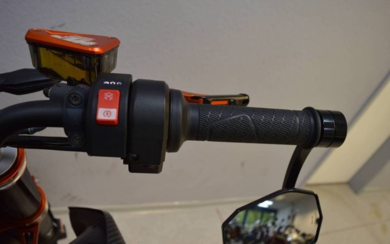 Gebrauchtmotorrad KTM 790 Duke L - Bild 13