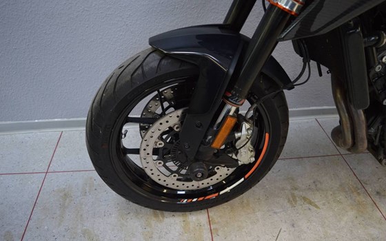 Gebrauchtmotorrad KTM 790 Duke L - Bild 9