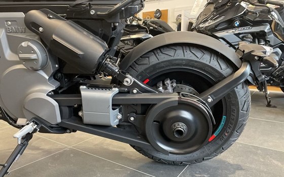 Gebrauchtmotorrad BMW CE 02 4kW - Bild 11