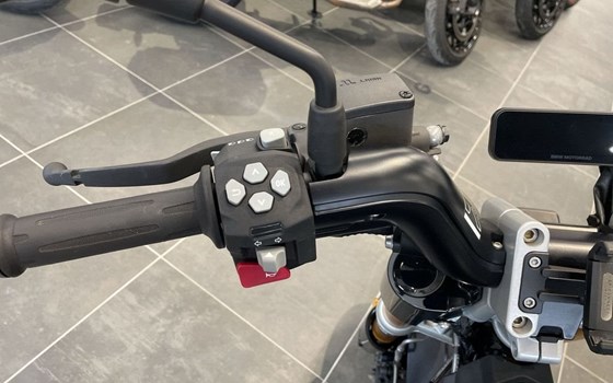 Gebrauchtmotorrad BMW CE 02 4kW - Bild 7