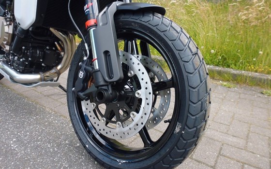 Neufahrzeug Husqvarna Svartpilen 801 - Bild 10