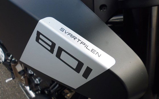 Neufahrzeug Husqvarna Svartpilen 801 - Bild 15