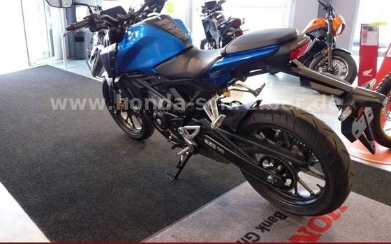 Gebrauchtmotorrad Honda CB125R - Bild 4