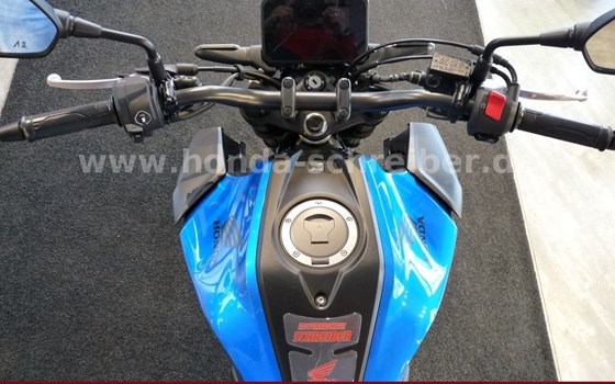 Gebrauchtmotorrad Honda CB125R - Bild 5