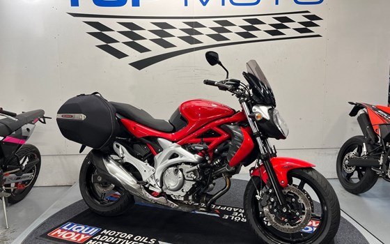 Gebrauchtmotorrad Suzuki SFV 650 Gladius - Bild 1