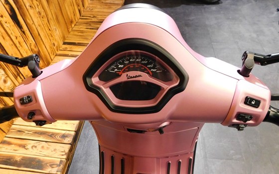 Neufahrzeug Vespa GTS 125 - Bild 12