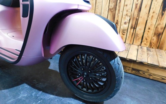 Neufahrzeug Vespa GTS 125 - Bild 18