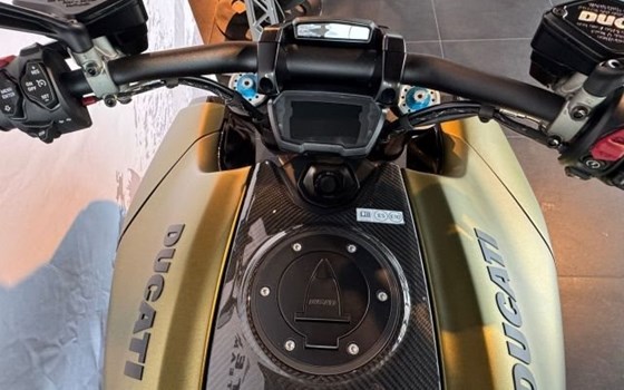 Gebrauchtmotorrad Ducati Diavel 1260 Lamborghini - Bild 13