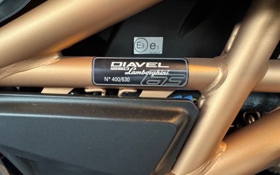 Gebrauchtmotorrad Ducati Diavel 1260 Lamborghini - Bild 15