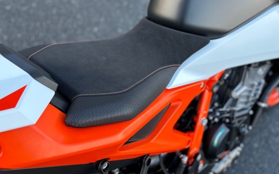 Neufahrzeug KTM 990 Duke R - Bild 11
