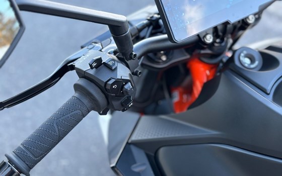 Neufahrzeug KTM 990 Duke R - Bild 15