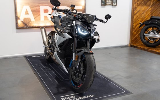 Gebrauchtmotorrad BMW M 1000 R - Bild 1