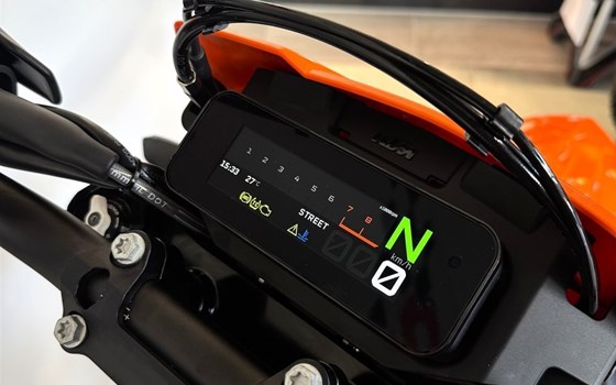 Neufahrzeug KTM 690 SMC R - Bild 5