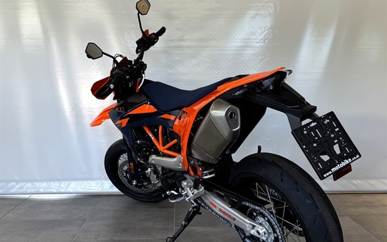 Neufahrzeug KTM 690 SMC R - Bild 9