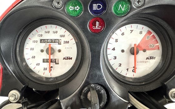 Gebrauchtmotorrad KTM 640 Duke 2 - Bild 12