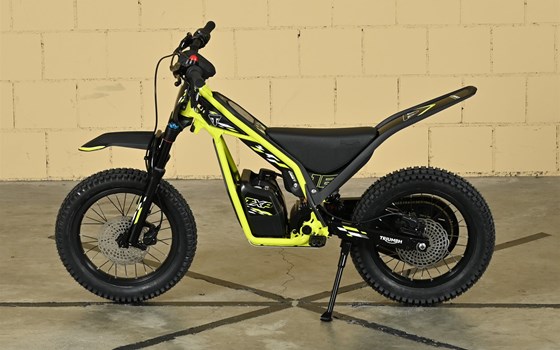 Neufahrzeug Triumph TRW - Bild 4