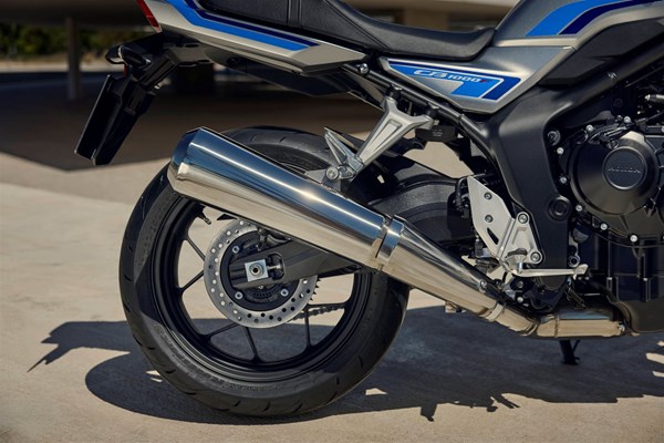 Honda CB1000F (Wolf Silver Metallic / Blue Stripe) - Bild 8