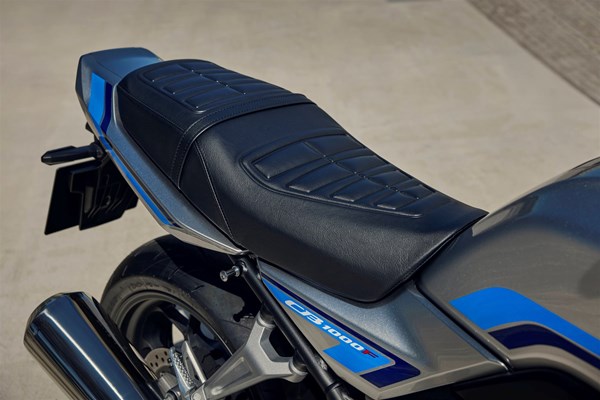 Honda CB1000F (Wolf Silver Metallic / Blue Stripe) - Bild 3