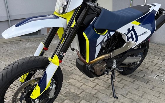 Gebrauchtmotorrad Husqvarna 701 Supermoto - Bild 2