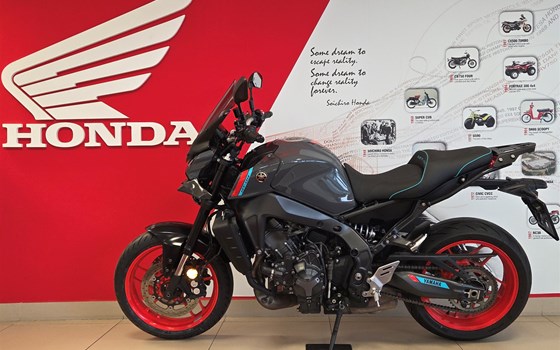 Gebrauchtmotorrad Yamaha MT-09 - Bild 1