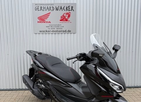 Gebrauchtmotorrad Honda Forza 125 Special Edition - Bild 2