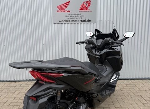 Gebrauchtmotorrad Honda Forza 125 Special Edition - Bild 8