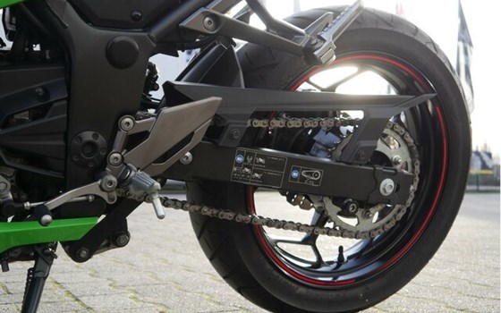 Gebrauchtmotorrad Kawasaki Ninja 300 - Bild 13