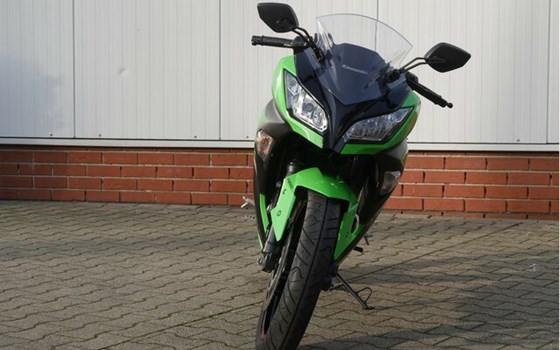 Gebrauchtmotorrad Kawasaki Ninja 300 - Bild 23