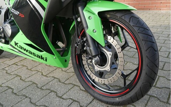 Gebrauchtmotorrad Kawasaki Ninja 300 - Bild 4