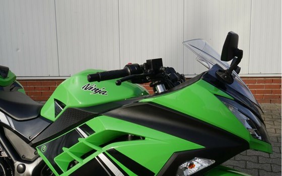 Gebrauchtmotorrad Kawasaki Ninja 300 - Bild 5