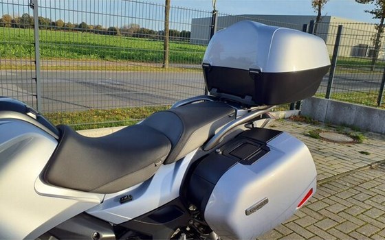 Gebrauchtmotorrad Triumph Trophy SE - Bild 10