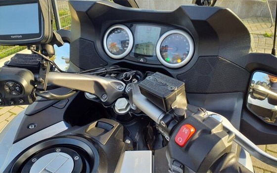 Gebrauchtmotorrad Triumph Trophy SE - Bild 6