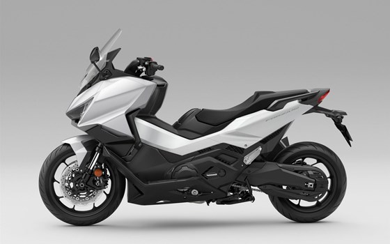 Neufahrzeug Honda Forza 750 - Bild 17