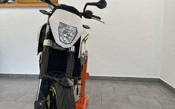 Gebrauchtmotorrad KTM 690 Duke - Bild 4