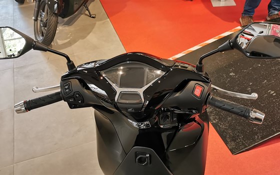 Neufahrzeug Honda SH350i - Bild 10