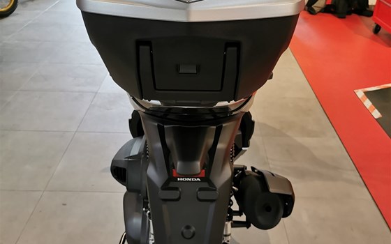 Neufahrzeug Honda SH350i - Bild 8