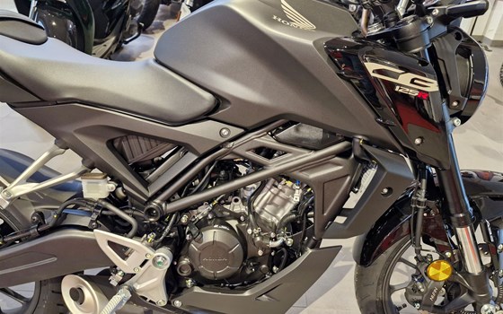 Neufahrzeug Honda CB125R - Bild 6