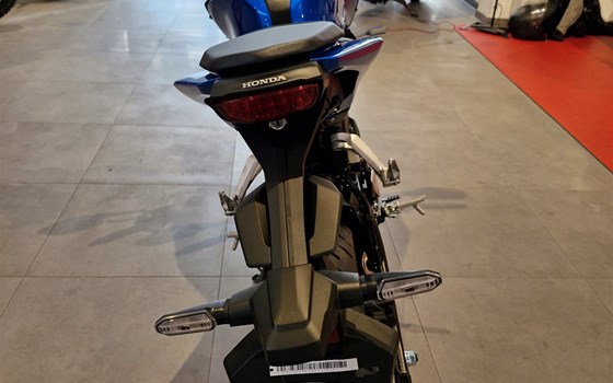 Neufahrzeug Honda CB125R - Bild 7