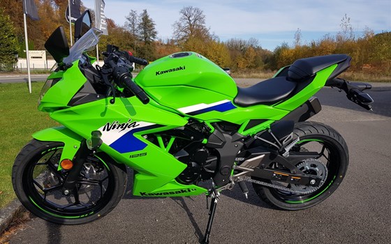 Neufahrzeug Kawasaki Ninja 125 - Bild 3