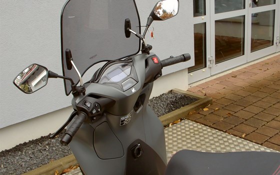 Gebrauchtmotorrad Honda SH350i - Bild 11