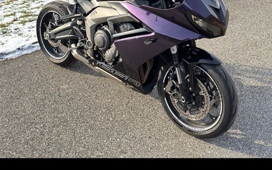 Gebrauchtmotorrad Triumph Daytona 660 - Bild 1